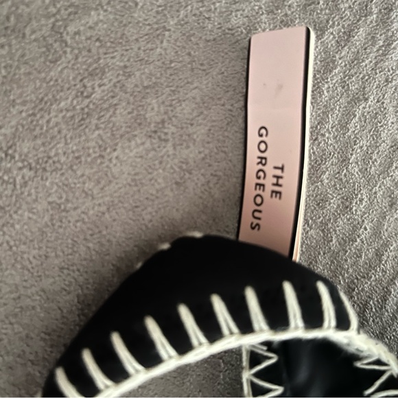 Victoria Secret Black Crochet "The Gorgeous" Macrame 36B Swimsuit Bikini Top - Picture 5 of 6